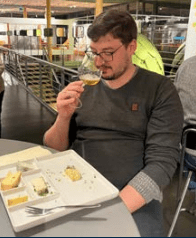 Yannic Prangnitz beim Biertesten